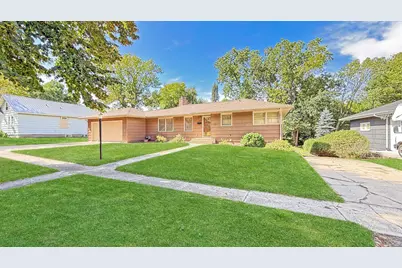 415 S 11th Street, Montevideo, MN 56265 - Photo 2
