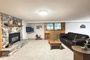 415 S 11th St, Montevideo, MN 56265 - Photo 32