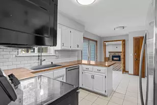 4645 Orchid Ln N, Plymouth, MN 55446 - Photo 10