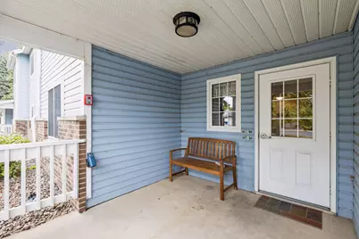 300 41st Avenue NE #202, Columbia Heights, MN 55421 - Photo 4