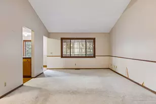 300 41st Ave NE, Columbia Heights, MN 55421 - Photo 8