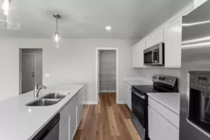 1135 Ivy Wy, Faribault, MN 55021 - Photo 12