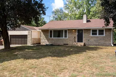1689 Edgemont Street, Maplewood, MN 55117 - Photo 10