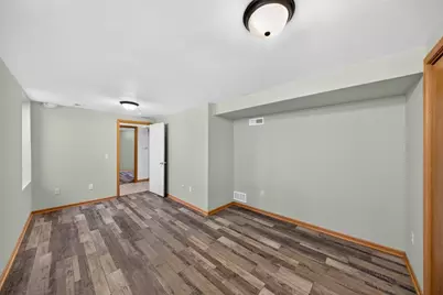 423 W Mark Street, Winona, MN 55987 - Photo 32