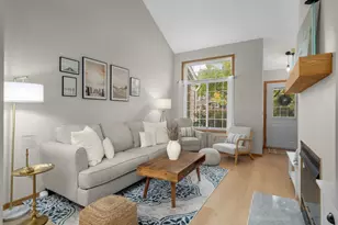 547 Mission Hills Way W, Chanhassen, MN 55317 - Photo 12