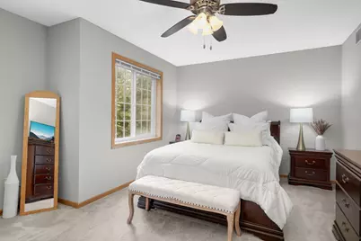 547 Mission Hills Way W, Chanhassen, MN 55317 - Photo 14