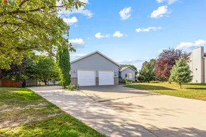 1928 33rd Street S, Moorhead, MN 56560 - Photo 4