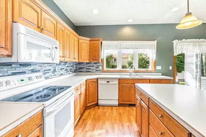 1928 33rd Street S, Moorhead, MN 56560 - Photo 16