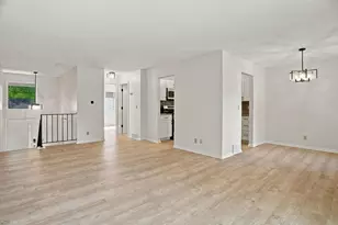 243 W Eagle Lake Dr, Maple Grove, MN 55369 - Photo 4