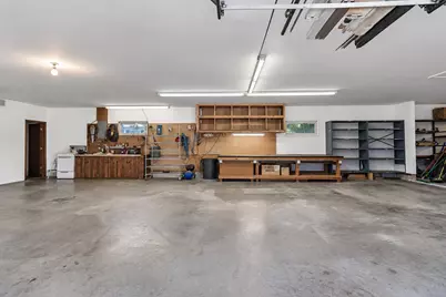 155 S Montgomery Avenue, Le Center, MN 56057 - Photo 16