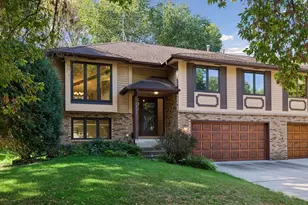 7890 Upper 139th Ct, Apple Valley, MN 55124 - Photo 2