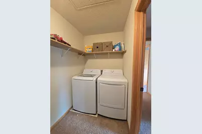1555 County Road D E #B, Maplewood, MN 55109 - Photo 10