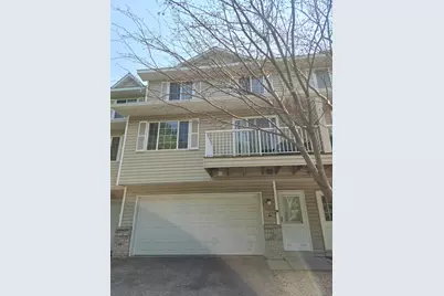 1555 County Road D E #B, Maplewood, MN 55109 - Photo 2
