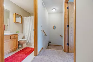 1555 County Rd D E, Maplewood, MN 55109 - Photo 20