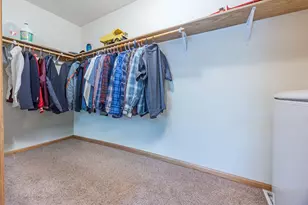 1555 County Rd D E, Maplewood, MN 55109 - Photo 16