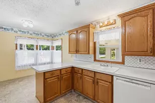 4725 Krech Ave, White Bear Lake, MN 55110 - Photo 14