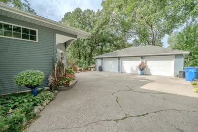 1128 Summit Avenue, Detroit Lakes, MN 56501 - Photo 2