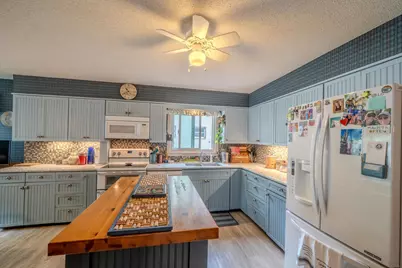 1128 Summit Avenue, Detroit Lakes, MN 56501 - Photo 10