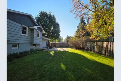 5033 Overlook Drive, Bloomington, MN 55437 - Photo 22