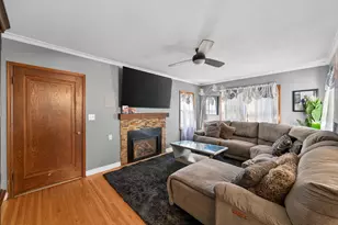 242 Annapolis St W, West Saint Paul, MN 55118 - Photo 6