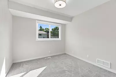 10422 Decatur Avenue S, Bloomington, MN 55438 - Photo 22