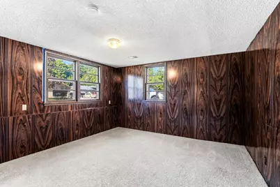 6900 Toledo Avenue N, Brooklyn Center, MN 55429 - Photo 18