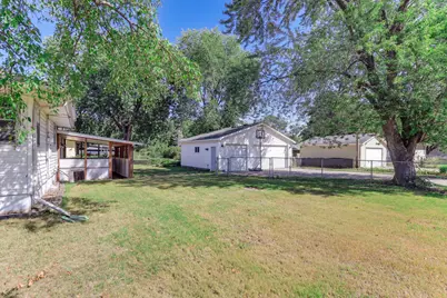 6900 Toledo Avenue N, Brooklyn Center, MN 55429 - Photo 2