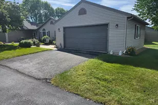 3228 49th St NW, Rochester, MN 55901 - Photo 2