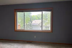 3263 Greenbrier St, Vadnais Heights, MN 55127 - Photo 10