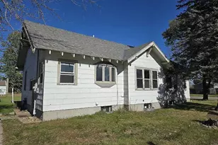 227 3rd St SW, Staples, MN 56479 - Photo 2
