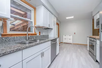 1554 Burns Avenue, Saint Paul, MN 55106 - Photo 10