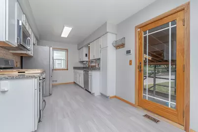 1554 Burns Avenue, Saint Paul, MN 55106 - Photo 8
