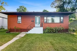 610 Central Ave SE, Bemidji, MN 56601 - Photo 1