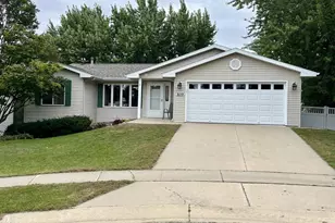 2019 26th St SE, Rochester, MN 55904 - Photo 2