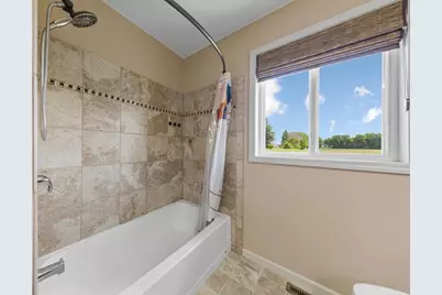315 Hazeltine Avenue NE, Owatonna, MN 55060 - Photo 18