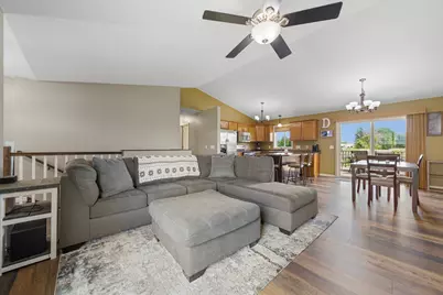 315 Hazeltine Avenue NE, Owatonna, MN 55060 - Photo 6