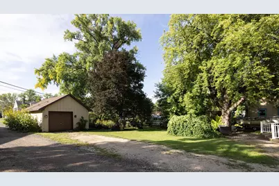 113 W Bancroft Avenue, Fergus Falls, MN 56537 - Photo 34