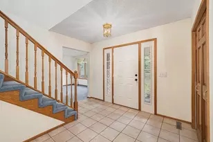 9508 Riverview Ave, Bloomington, MN 55425 - Photo 4
