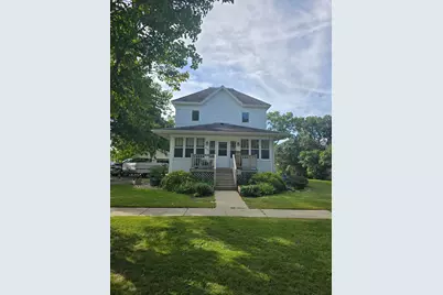 606 3rd Street SW, Pipestone, MN 56164 - Photo 1
