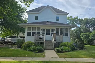 606 3rd St SW, Pipestone, MN 56164 - Photo 1