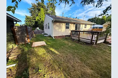 5060 Clearview Street NE, Fridley, MN 55421 - Photo 22