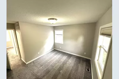 5060 Clearview Street NE, Fridley, MN 55421 - Photo 18