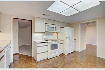 603 Lake Street #307, Excelsior, MN 55331 - Photo 14