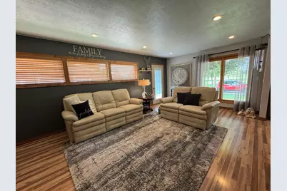 107 Marlene Street, Marshall, MN 56258 - Photo 8