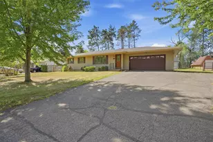651 10th St N, Hudson, WI 54016 - Photo 28