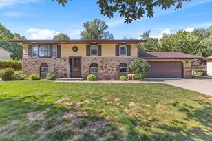 7917 Mt Curve Blvd, Brooklyn Park, MN 55445 - Photo 2