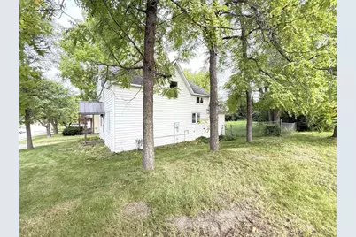 209 E Oak Avenue, Frazee, MN 56544 - Photo 2