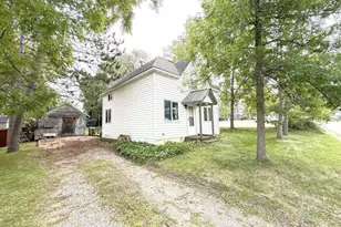 209 E Oak Ave, Frazee, MN 56544 - Photo 1