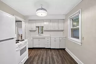 1724 Malvern St, Lauderdale, MN 55113 - Photo 8