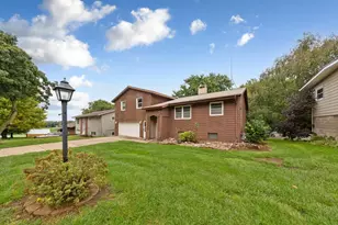 610 West St, Jackson, MN 56143 - Photo 32